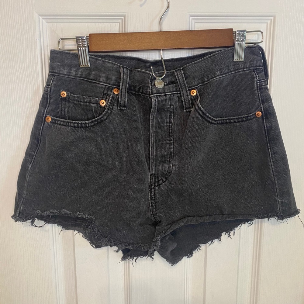 Levis 501 High Rise Denim Shorts Washed Black Gray Cutoff Button Fly Size 27 - Picture 1 of 3